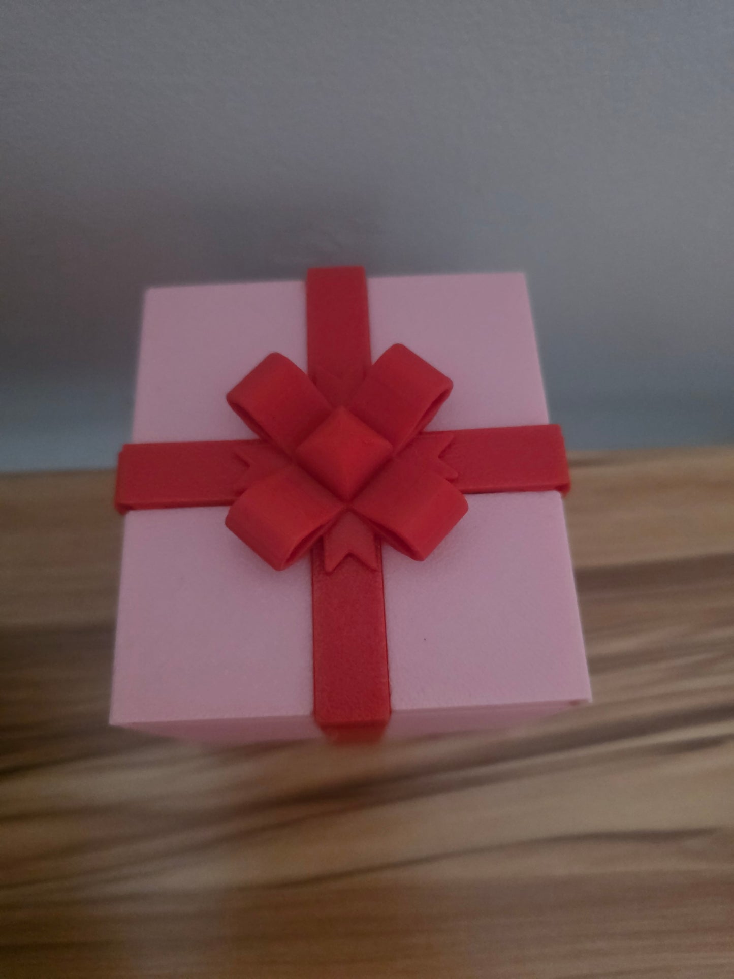 Suprise hand boxes